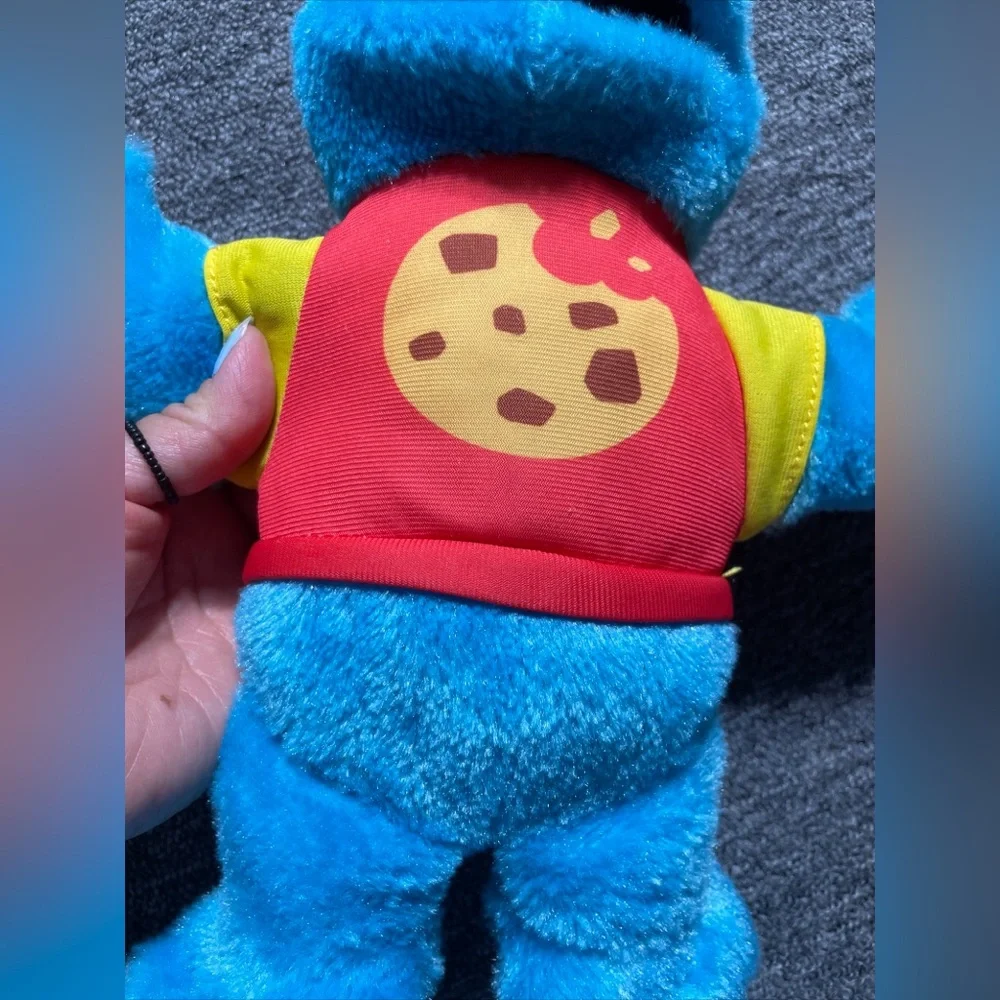 Sesame Street Sing Along Cookie Monster Plush Toy  electronic singing 12" - Picture 3 of 8